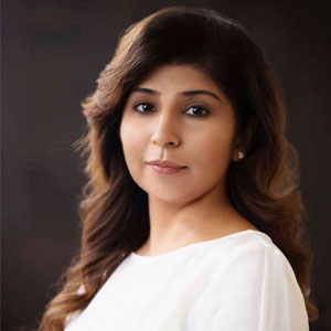 Dr.-Meena-Mahaajjan
